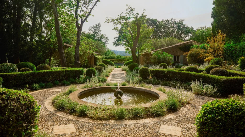 Creative Hardscaping Layouts